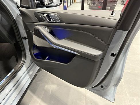 Used 2026 BMW X7 xDrive40i w/ M Sport Package image 31