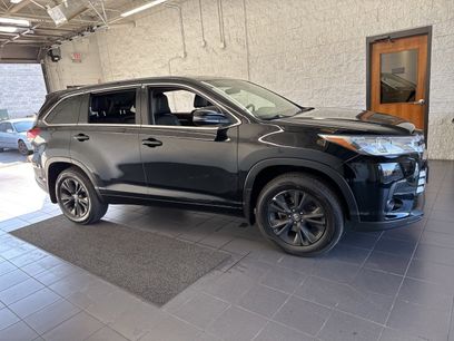 Used 2017 Toyota Highlander LE