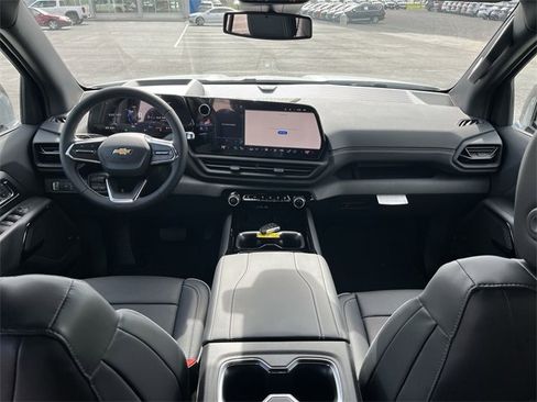 New 2025 Chevrolet Silverado EV LT image 20