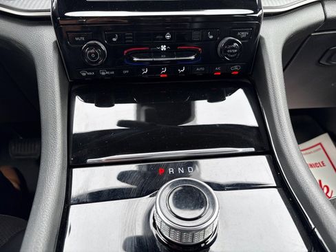 Used 2023 Jeep Grand Cherokee L Laredo AWD/4WD image 27