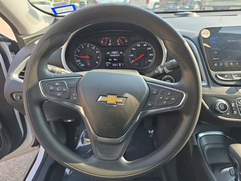 Used 2024 Chevrolet Malibu LT image 16