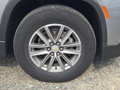 Used 2023 Chevrolet Traverse LT AWD/4WD image 10