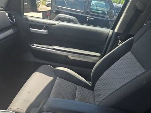 Used 2014 Toyota Tundra SR5 w/ SR5 Upgrade Package AWD/4WD image 10