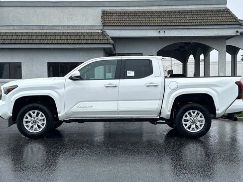 New 2025 Toyota Tacoma SR5 image 7