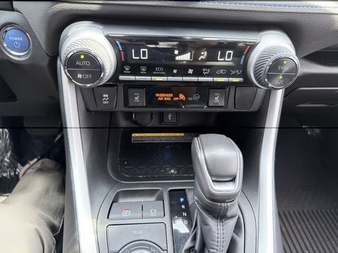 Used 2021 Toyota RAV4 XSE AWD/4WD image 22