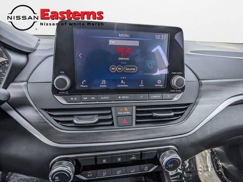 Used 2024 Nissan Altima 2.5 SV AWD/4WD image 10