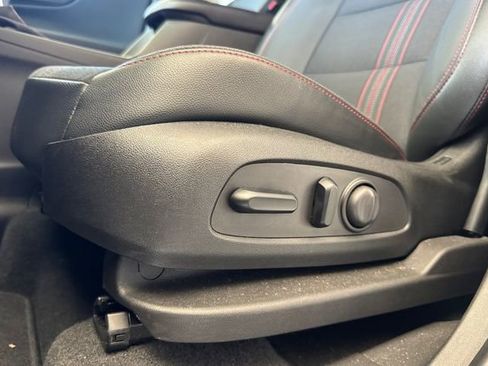 Used 2023 Chevrolet Equinox RS FWD image 13