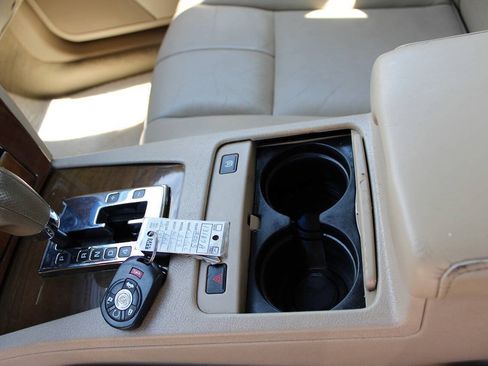 Used 2005 Cadillac STS w/ Preferred Equipment Group RWD image 26