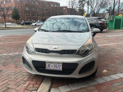 Used 2013 Kia Rio EX image 2