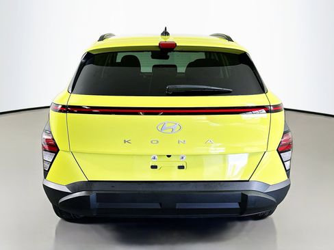 Used 2024 Hyundai Kona SEL FWD image 6