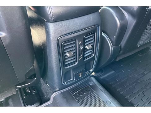 Used 2022 Jeep Grand Cherokee Laredo X AWD/4WD image 10