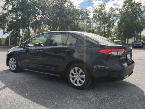 Used 2022 Toyota Corolla LE image 6