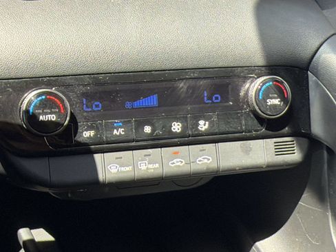Used 2026 Hyundai Elantra Sport FWD image 17