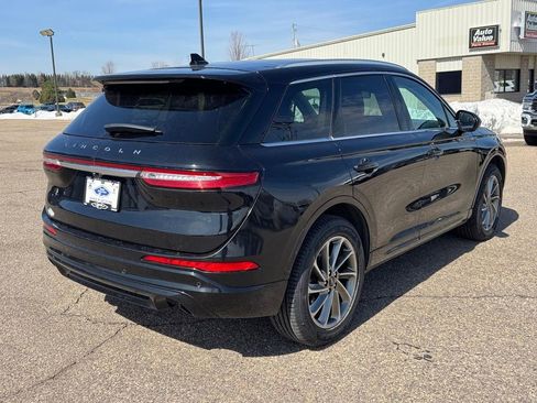 Used 2023 Lincoln Corsair Grand Touring image 4