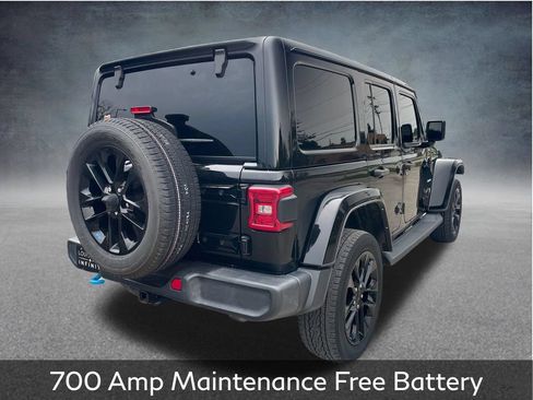 Used 2022 Jeep Wrangler Unlimited Sahara AWD/4WD image 8