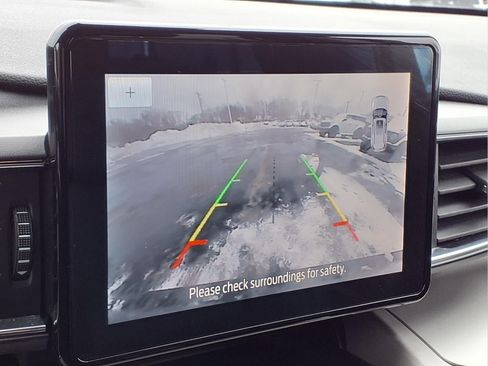 Certified 2022 Ford Explorer XLT w/ Equipment Group 202A image 18