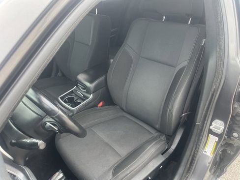 Used 2018 Dodge Charger GT image 17