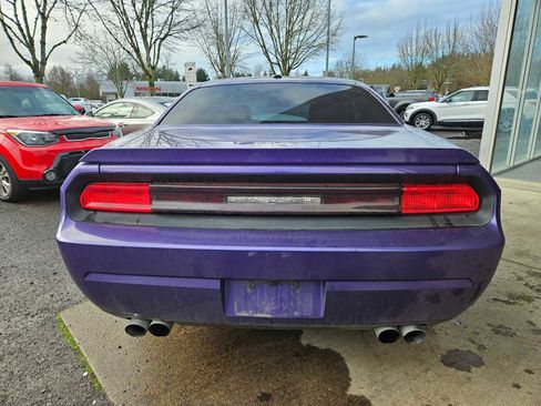 Used 2010 Dodge Challenger R/T image 4