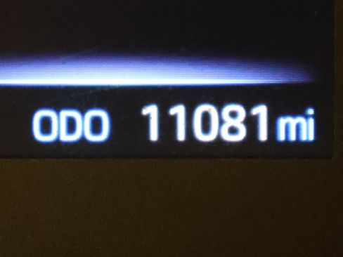 Certified 2024 Toyota Corolla Cross L image 25