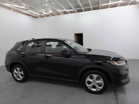 Certified 2024 Honda HR-V LX image 4