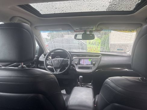 Used 2014 Toyota Avalon Limited FWD image 16