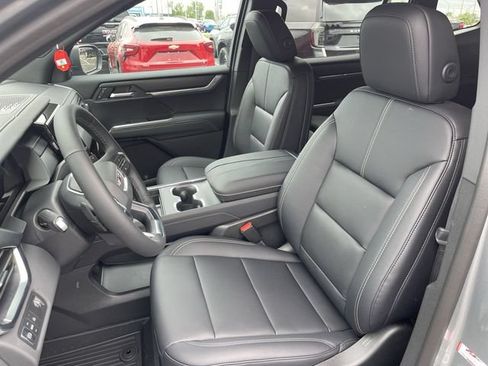 New 2026 GMC Acadia Elevation w/ Elevation Premium Package FWD image 11
