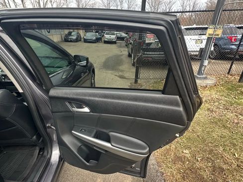 Used 2015 Honda Crosstour EX-L image 27