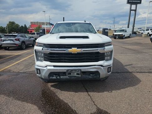 Used 2024 Chevrolet Silverado 2500 LT w/ Convenience Package AWD/4WD image 10