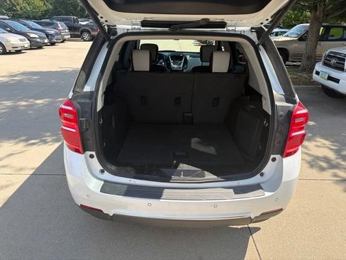Used 2017 Chevrolet Equinox Premier w/ Enhanced Convenience Package FWD image 15