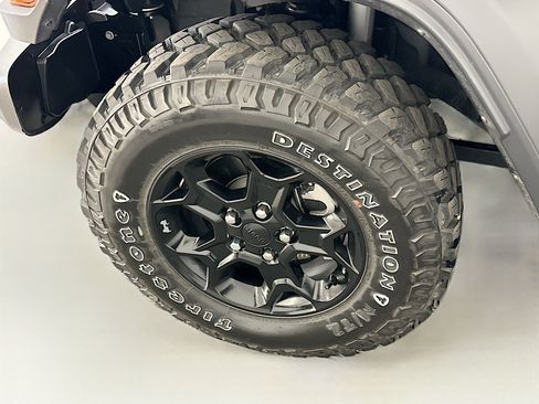 Used 2023 Jeep Wrangler Unlimited AWD/4WD image 11