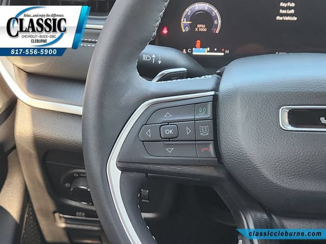Used 2025 Jeep Grand Cherokee Altitude RWD image 27