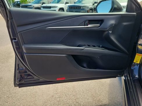 Used 2025 Toyota Camry SE w/ Multimedia Upgrade Package FWD image 17