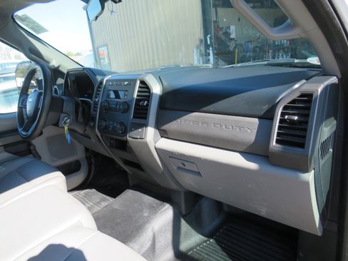 Used 2017 Ford F250 XL image 21