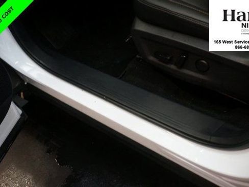 Certified 2025 Nissan Murano SL image 30