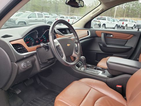 Used 2016 Chevrolet Traverse LT image 30