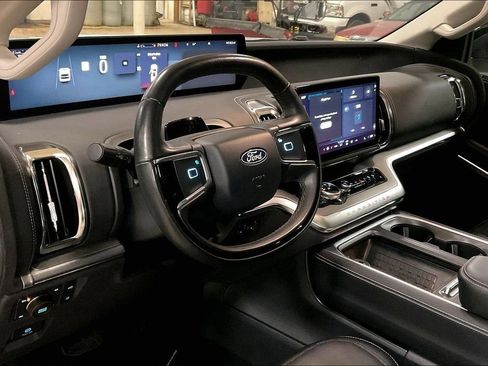 Certified 2025 Ford Expedition Max Platinum AWD/4WD image 13