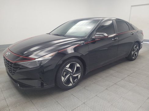 Used 2023 Hyundai Elantra SEL w/ Convenience Package FWD image 2