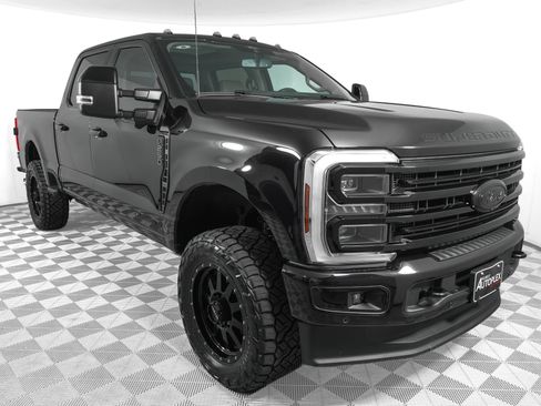 Used 2026 Ford F250 Platinum w/ Platinum Plus Package AWD/4WD image 4