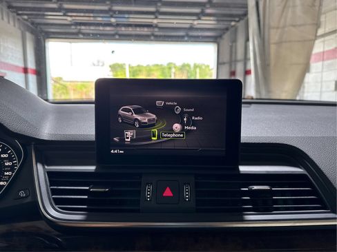 Used 2018 Audi Q5 2.0T Premium Plus w/ Premium Plus Package AWD/4WD image 15