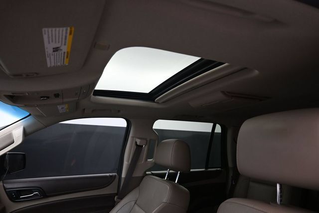 Used 2018 Chevrolet Tahoe Premier AWD/4WD image 16