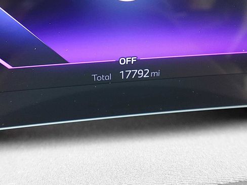 Used 2023 BMW X1 xDrive28i w/ Premium Package image 17