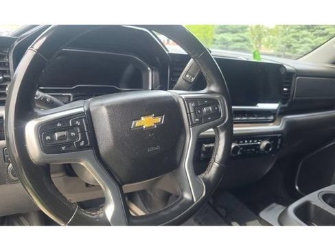 Used 2025 Chevrolet Silverado 2500 LT AWD/4WD image 7