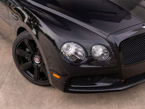 Used 2018 Bentley Flying Spur S V8 AWD/4WD image 3