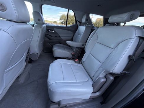 Used 2018 Chevrolet Traverse LT image 27