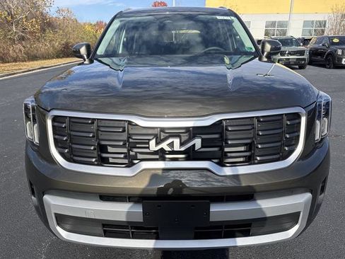 New 2025 Kia Telluride S image 2