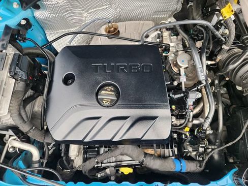 Used 2025 Chevrolet TrailBlazer LT AWD/4WD image 30