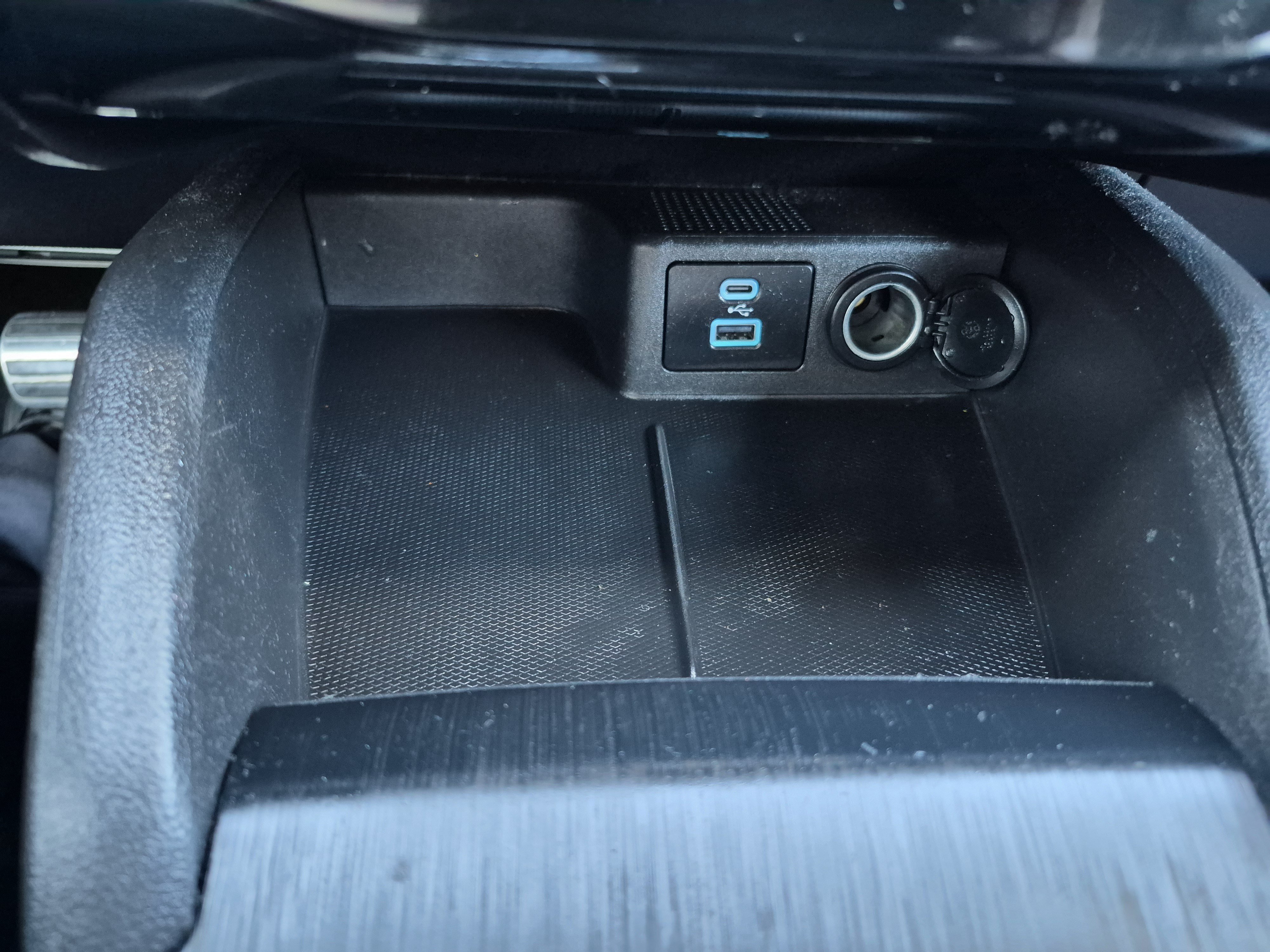Used 2023 Ford Escape ST-Line w/ Tech Pack #1 FWD image 29