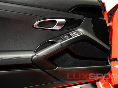 Used 2018 Porsche 718 Cayman S image 18