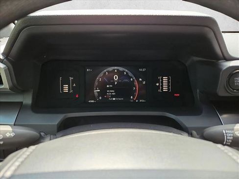 Used 2025 Toyota Tacoma SR5 AWD/4WD image 11