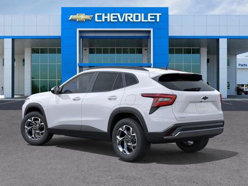 New 2026 Chevrolet Trax LT image 3